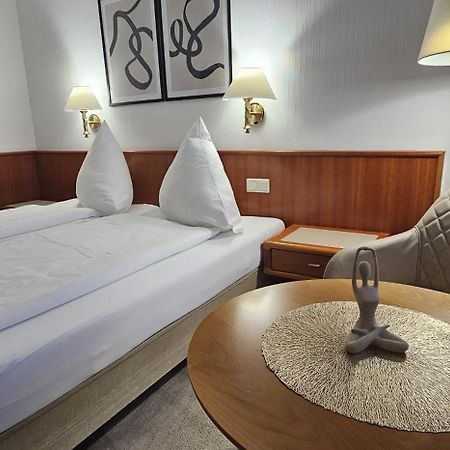 Hotel Garni Vierjahreszeiten バート・シュタッフェルシュタイン エクステリア 写真