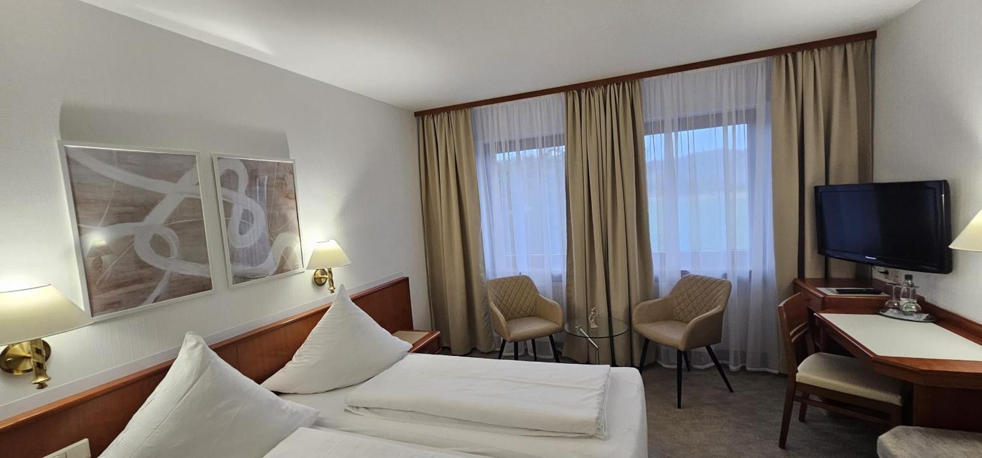 Hotel Garni Vierjahreszeiten バート・シュタッフェルシュタイン エクステリア 写真