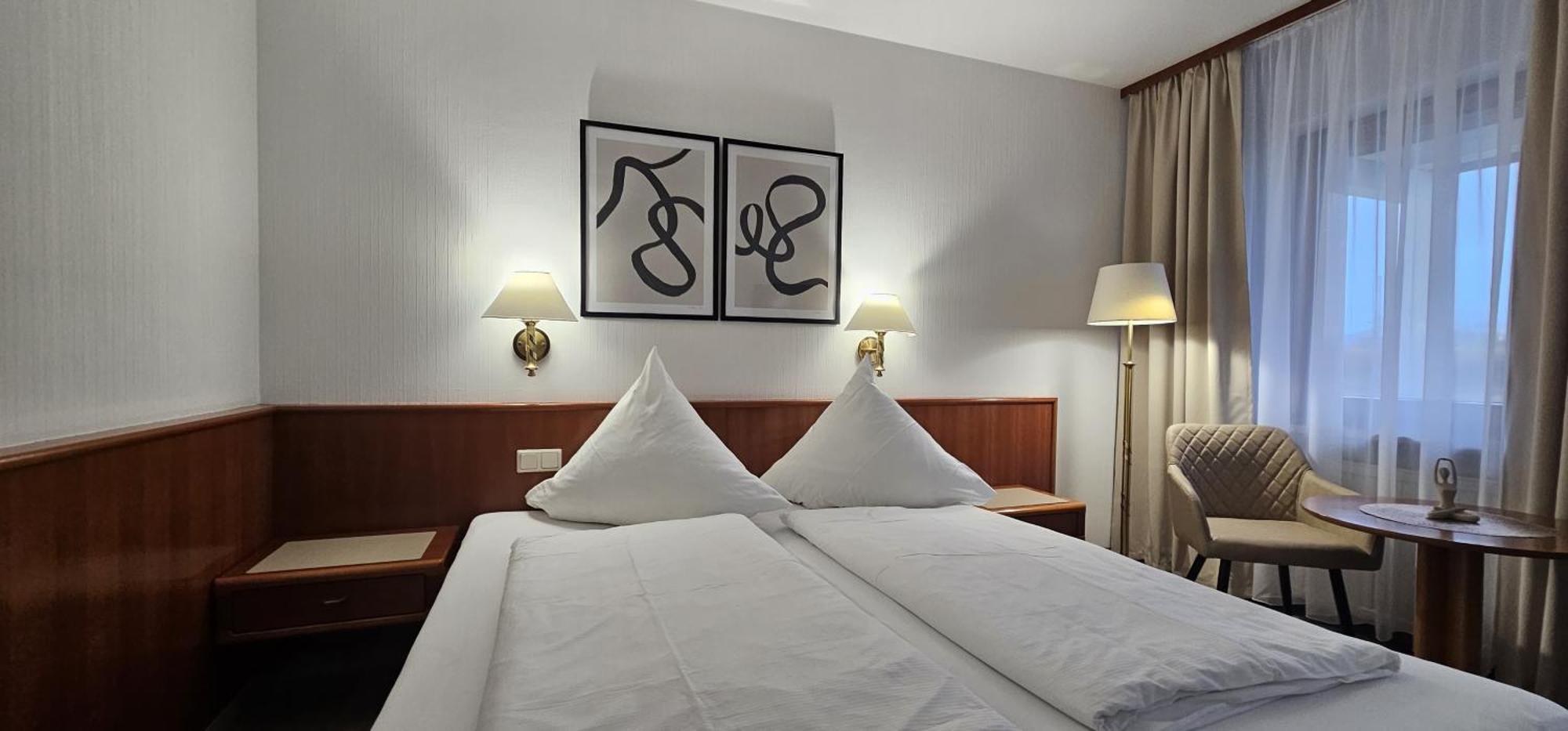 Hotel Garni Vierjahreszeiten バート・シュタッフェルシュタイン エクステリア 写真