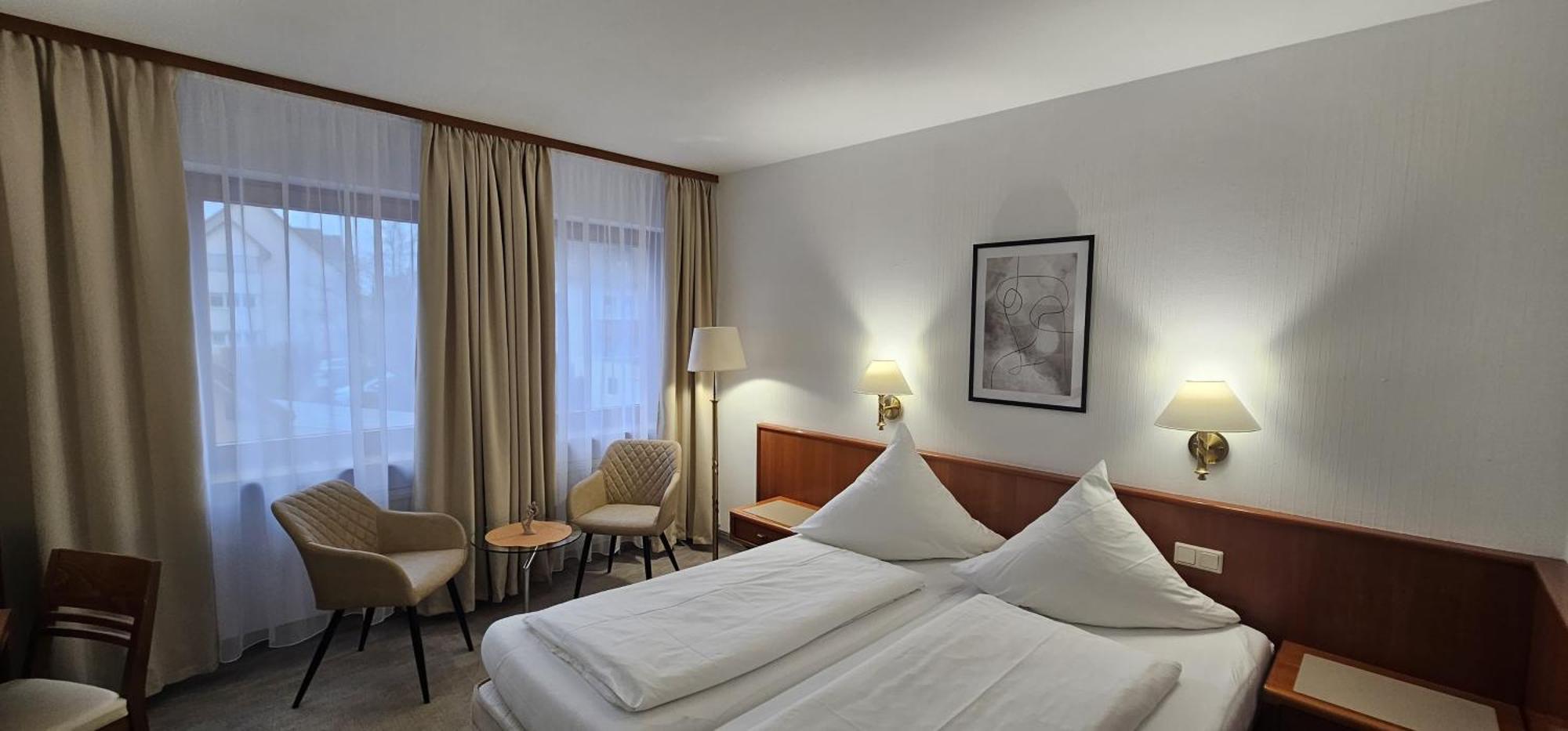 Hotel Garni Vierjahreszeiten バート・シュタッフェルシュタイン エクステリア 写真