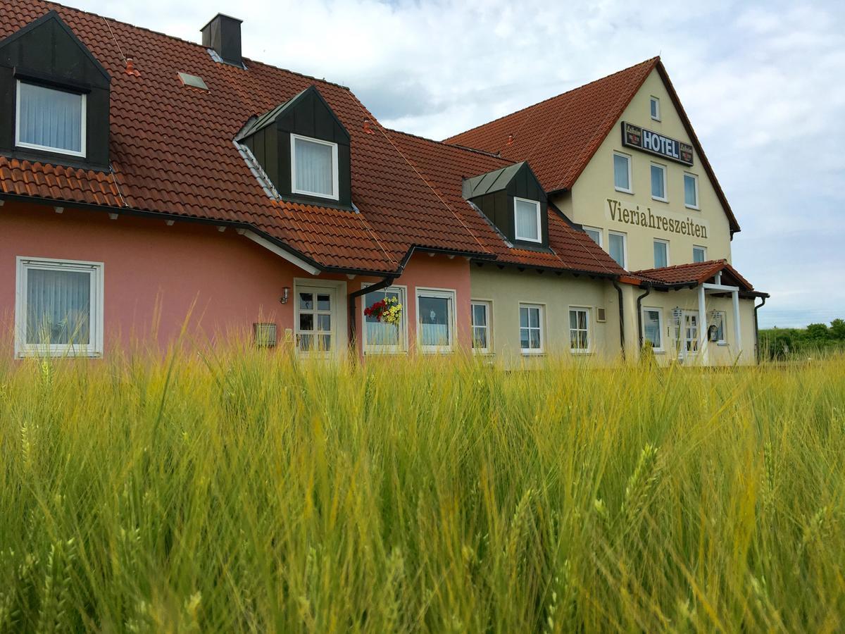 Hotel Garni Vierjahreszeiten バート・シュタッフェルシュタイン エクステリア 写真