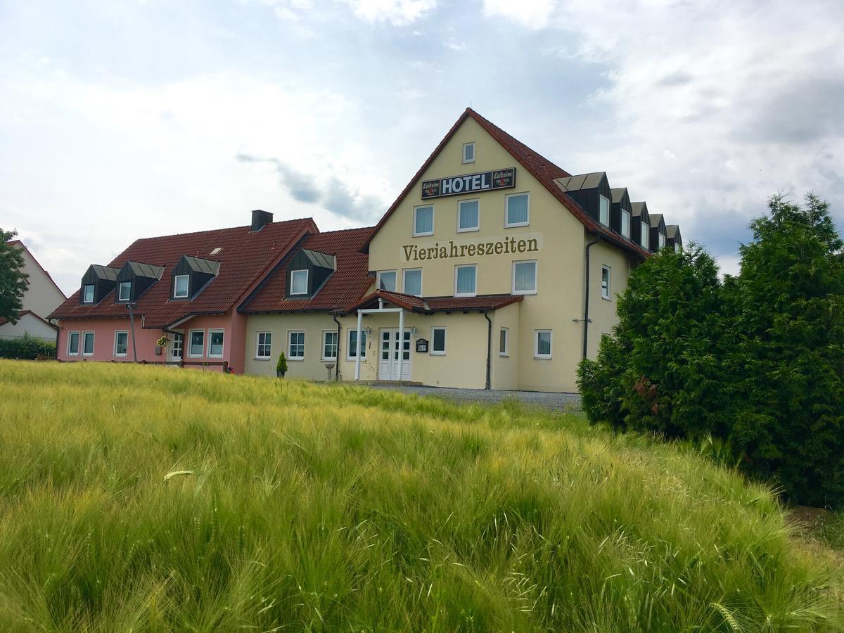 Hotel Garni Vierjahreszeiten バート・シュタッフェルシュタイン エクステリア 写真
