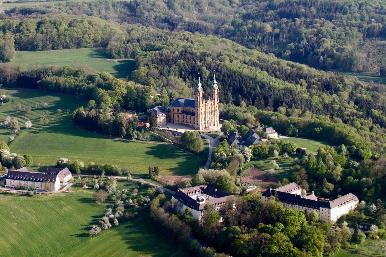 Hotel Garni Vierjahreszeiten バート・シュタッフェルシュタイン エクステリア 写真